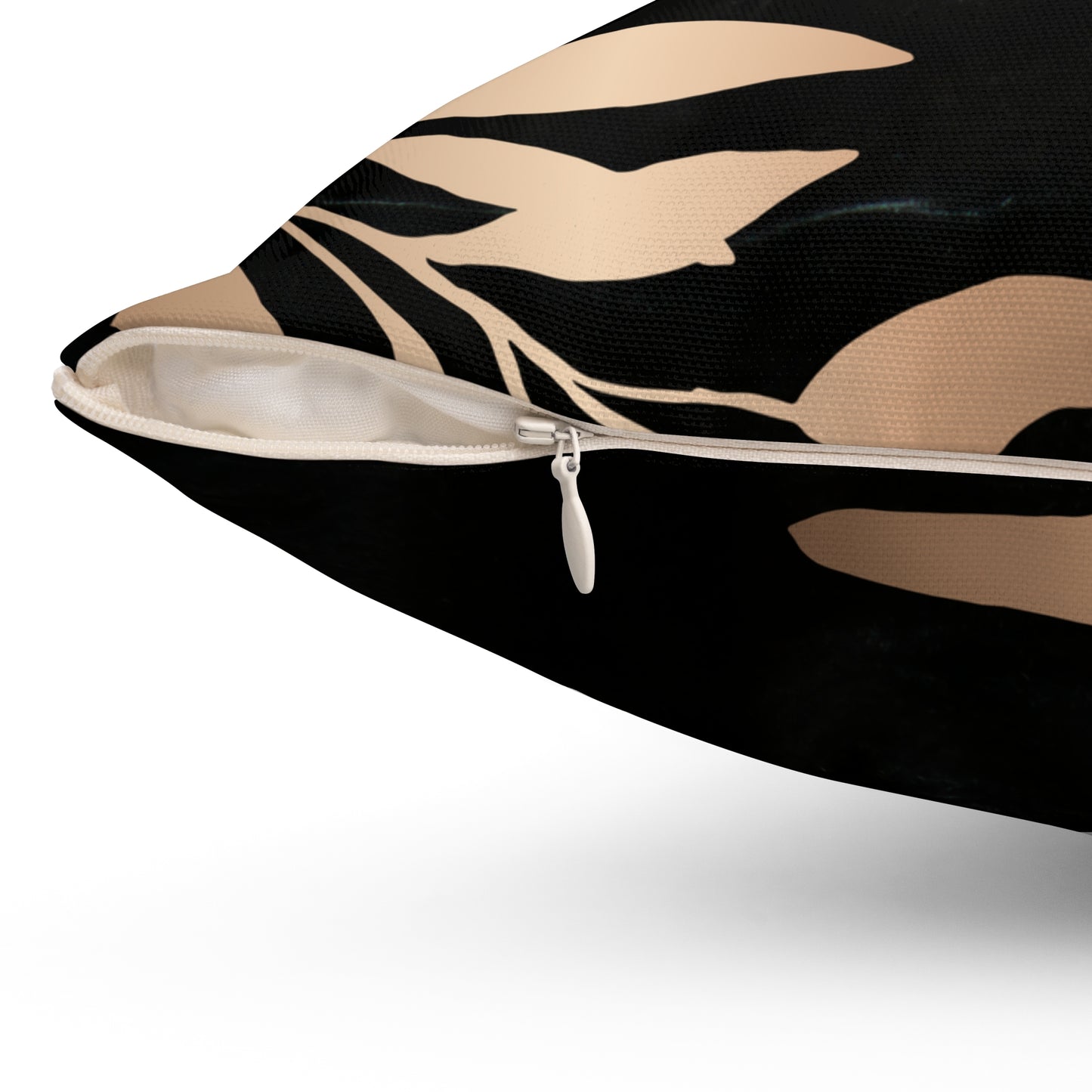 El Roi - (Onyx) Polyester Square Pillow